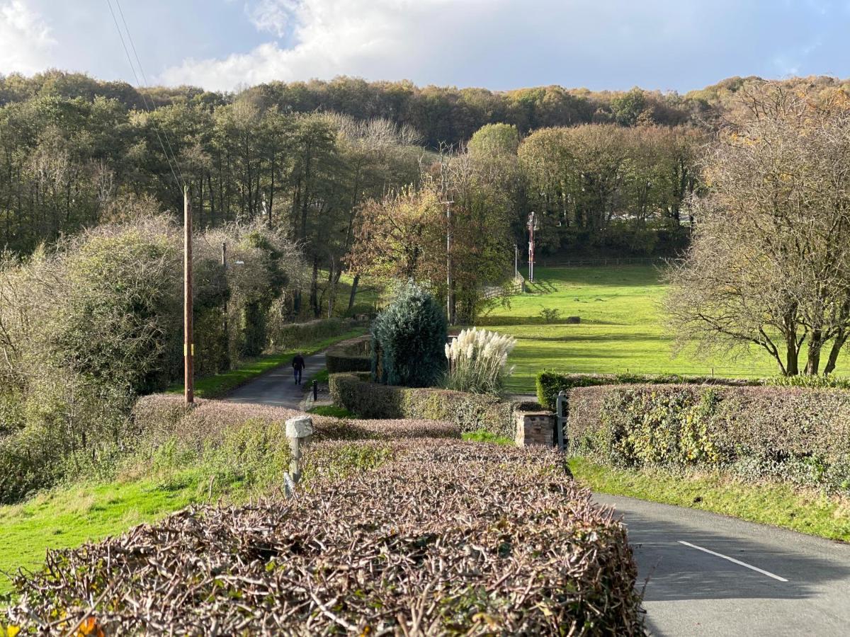 Tollgate House - Luxury Cozy Cottage - Huge Hot Tub - Alton Towers 基德尔 外观 照片