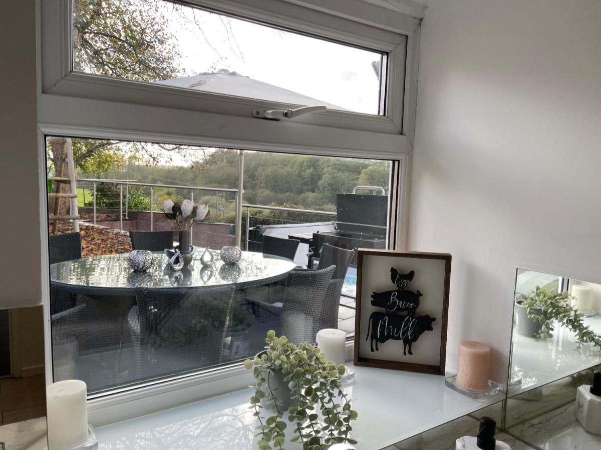 Tollgate House - Luxury Cozy Cottage - Huge Hot Tub - Alton Towers 基德尔 外观 照片