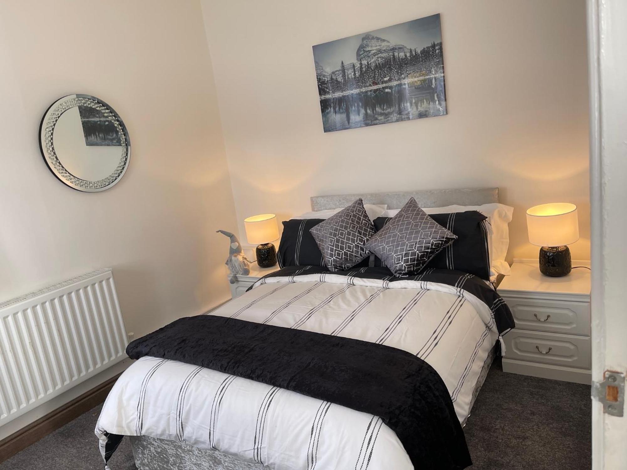 Tollgate House - Luxury Cozy Cottage - Huge Hot Tub - Alton Towers 基德尔 外观 照片